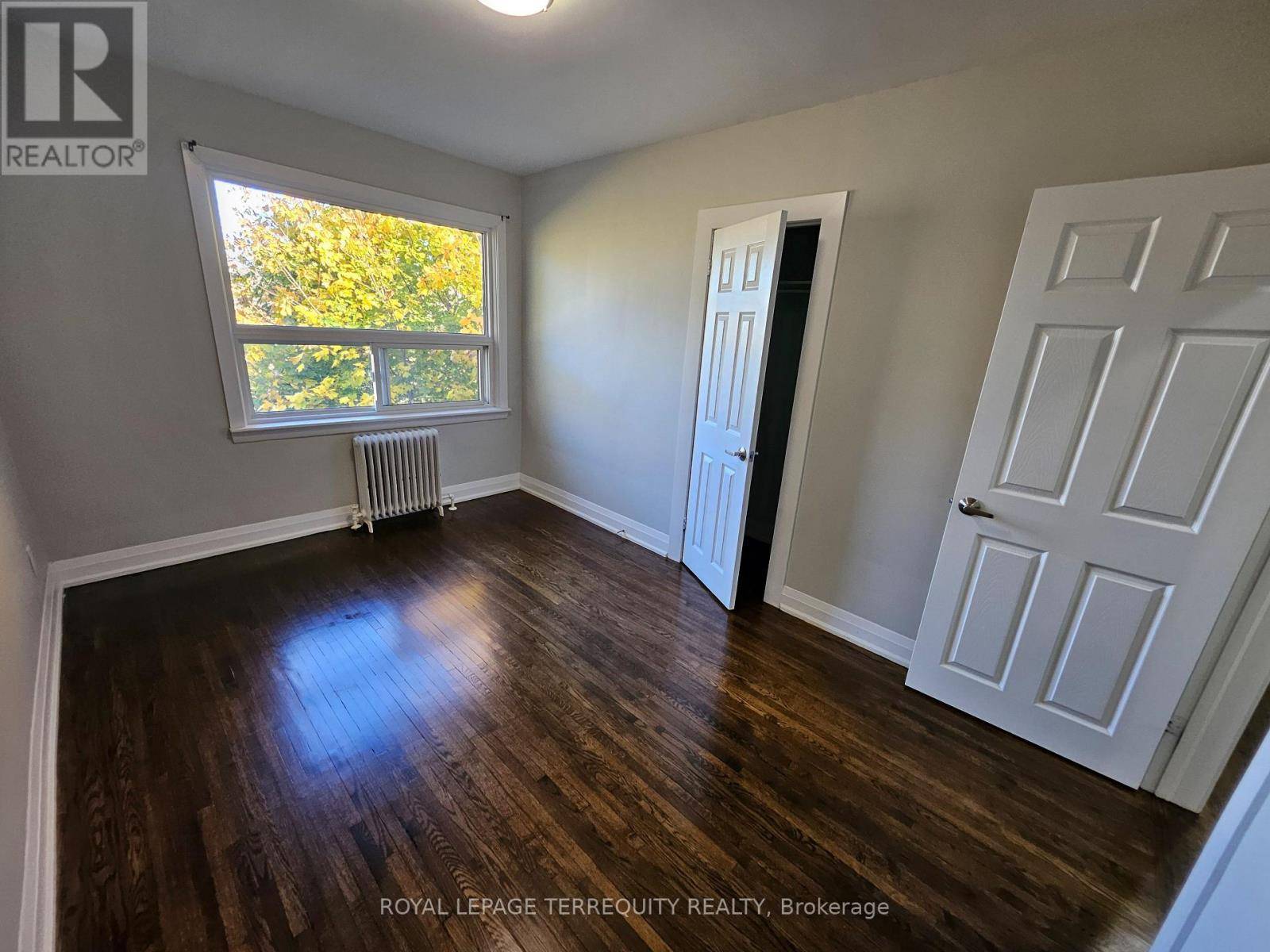 Toronto (humewood-cedarvale), ON M6C3A2,450 Arlington AVE #6