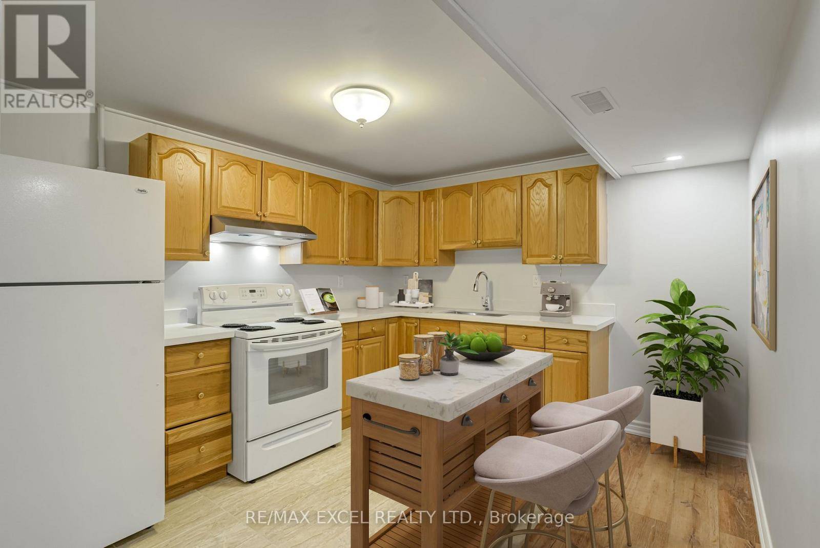 Toronto (willowdale West), ON M2N2B1,123 Hounslow AVE #R2