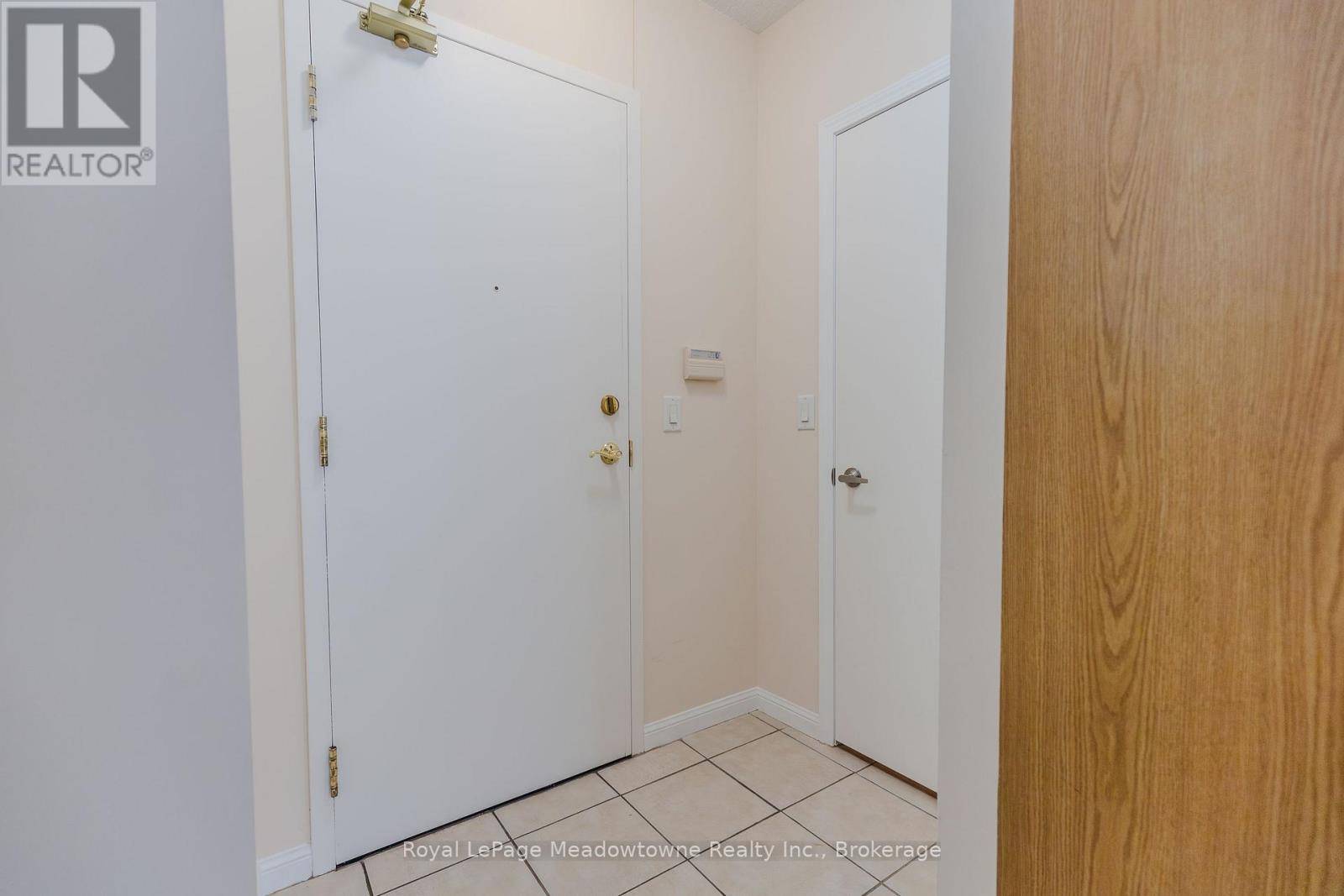Toronto (leaside), ON M5G2G4,1801 Bayview AVE East #511