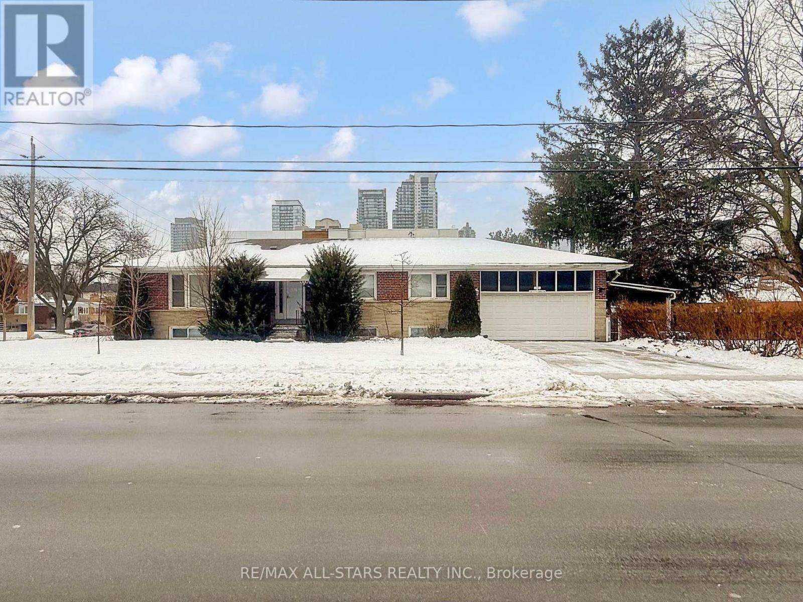 Toronto (willowdale West), ON M2N1X1,105 BETTY ANN DRIVE