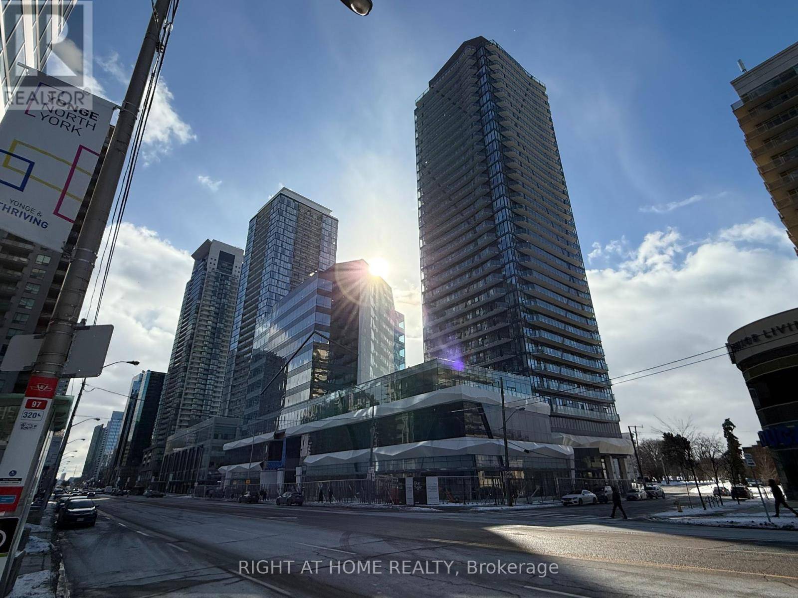 Toronto (willowdale West), ON M2N0E7,15 Ellerslie AVE #PH03