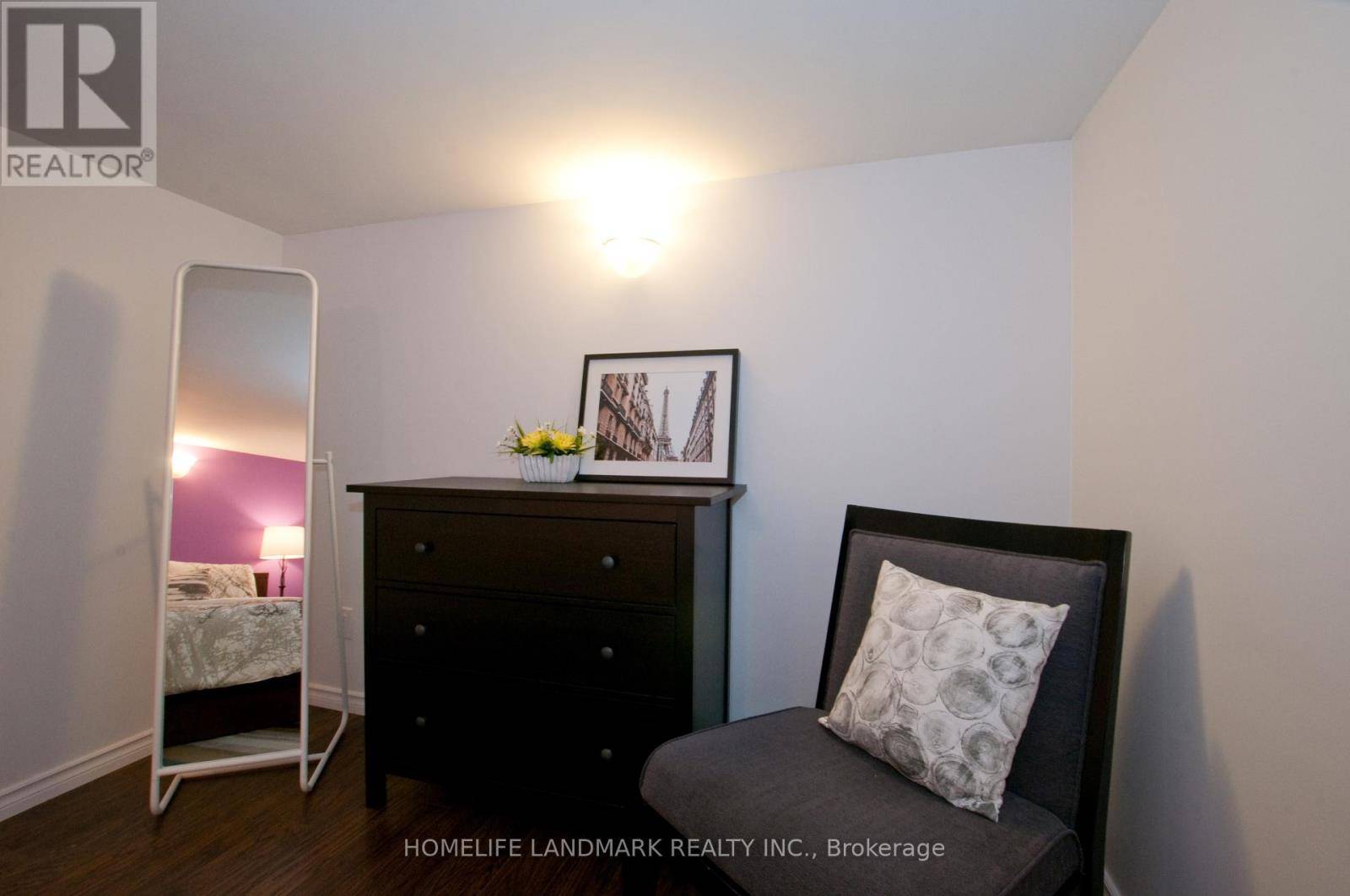 Toronto (trinity-bellwoods), ON M6J2K1,339 Euclid AVE #Basement