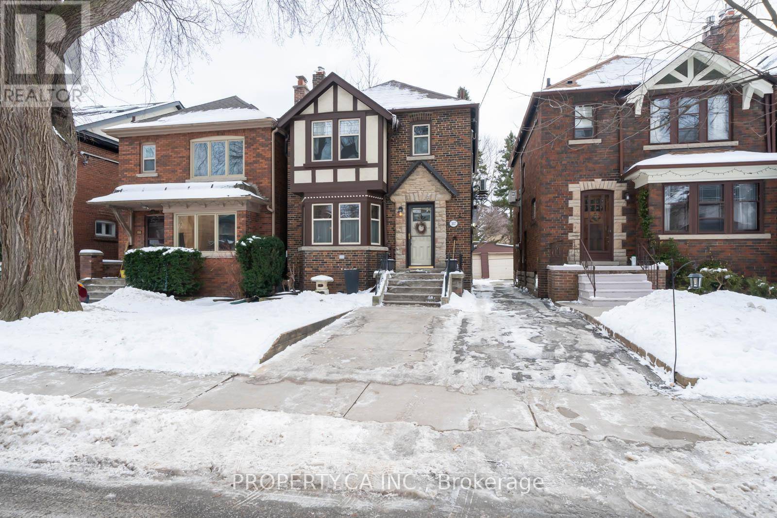 Toronto (lawrence Park North), ON M5M1P9,357 BROOKDALE AVENUE