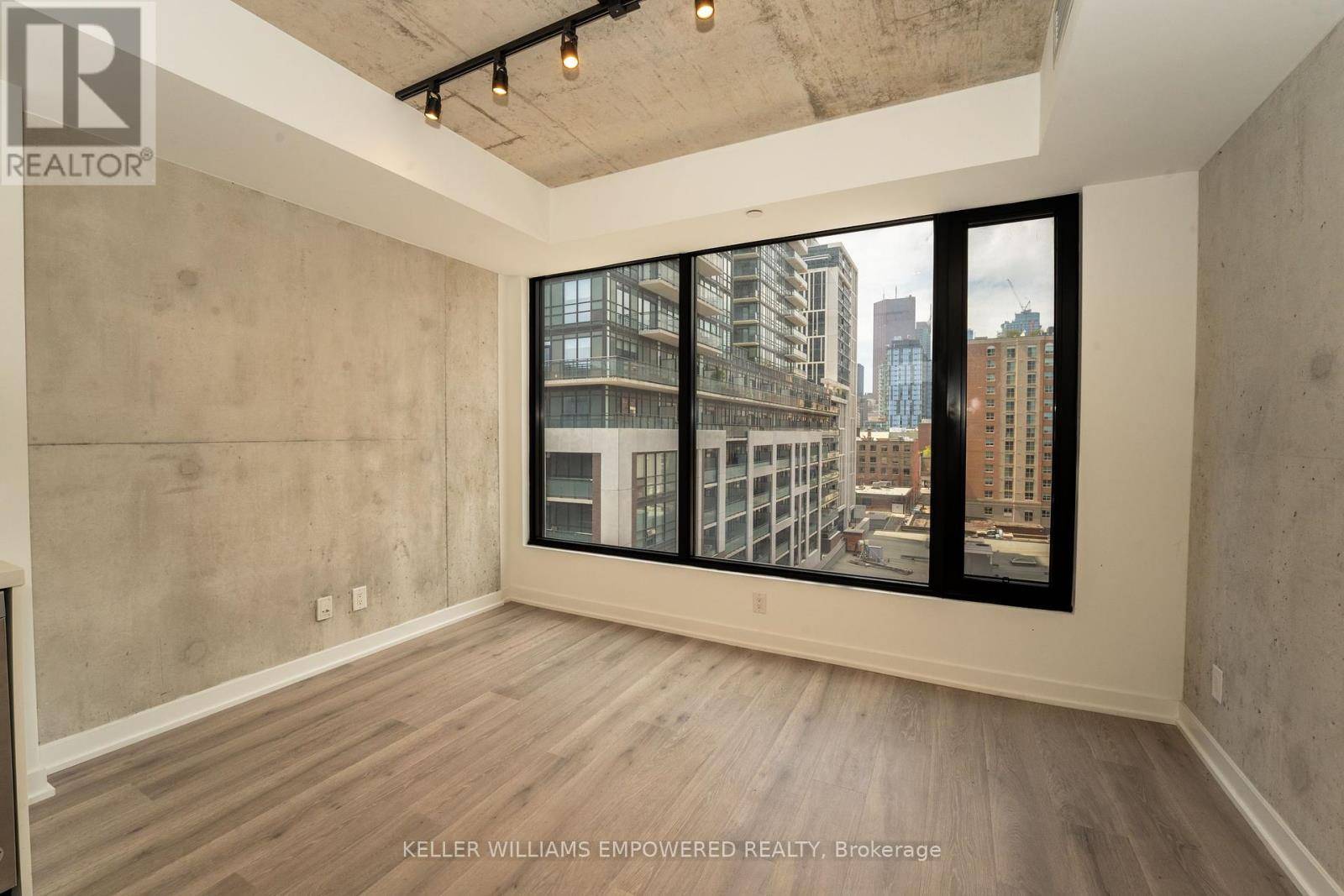 Toronto (moss Park), ON M5A0T8,55 Ontario ST #713