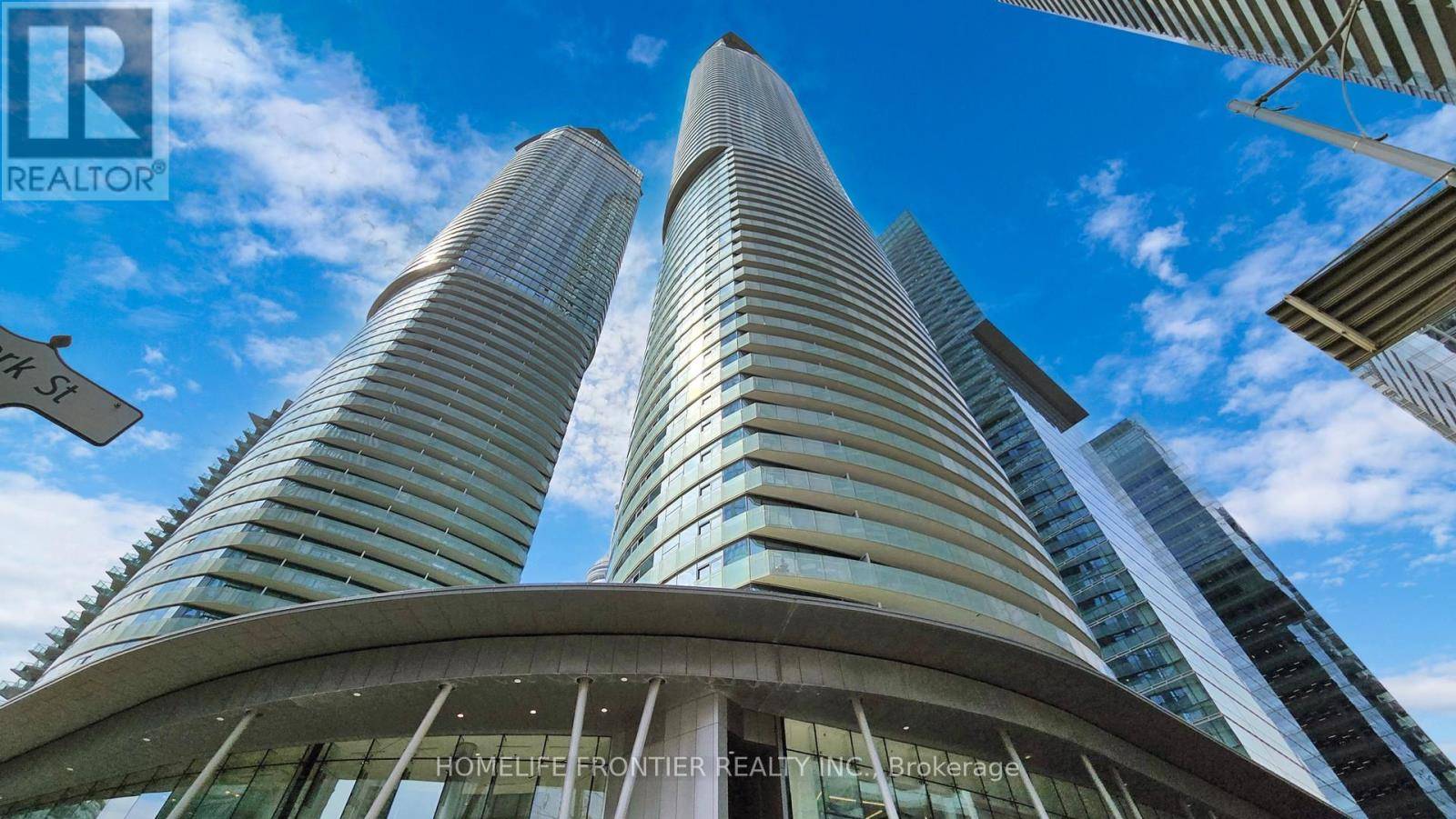 Toronto (waterfront Communities), ON M5J2Z2,12 York ST #411