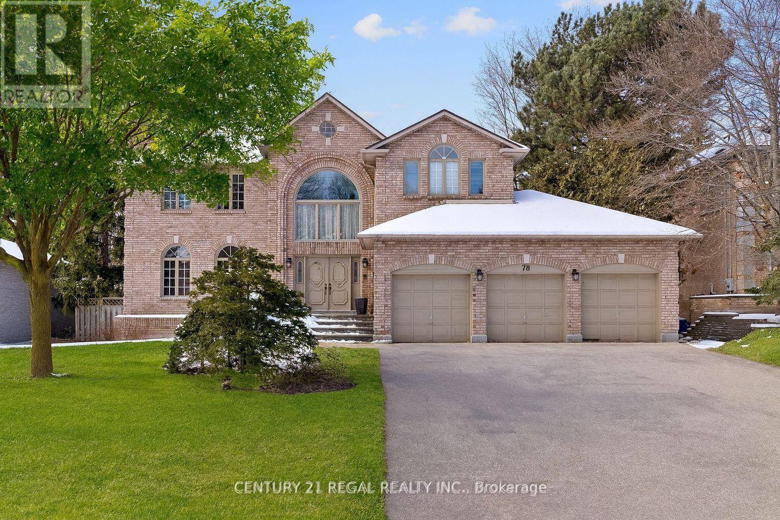 Toronto (st. Andrew-windfields), ON M2L2M8,78 GERALD STREET W