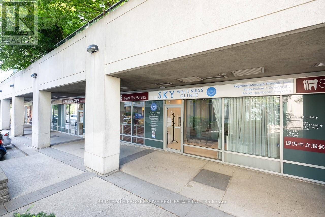 Toronto (willowdale East), ON M2N7K6,12 Harrison GDNS #D