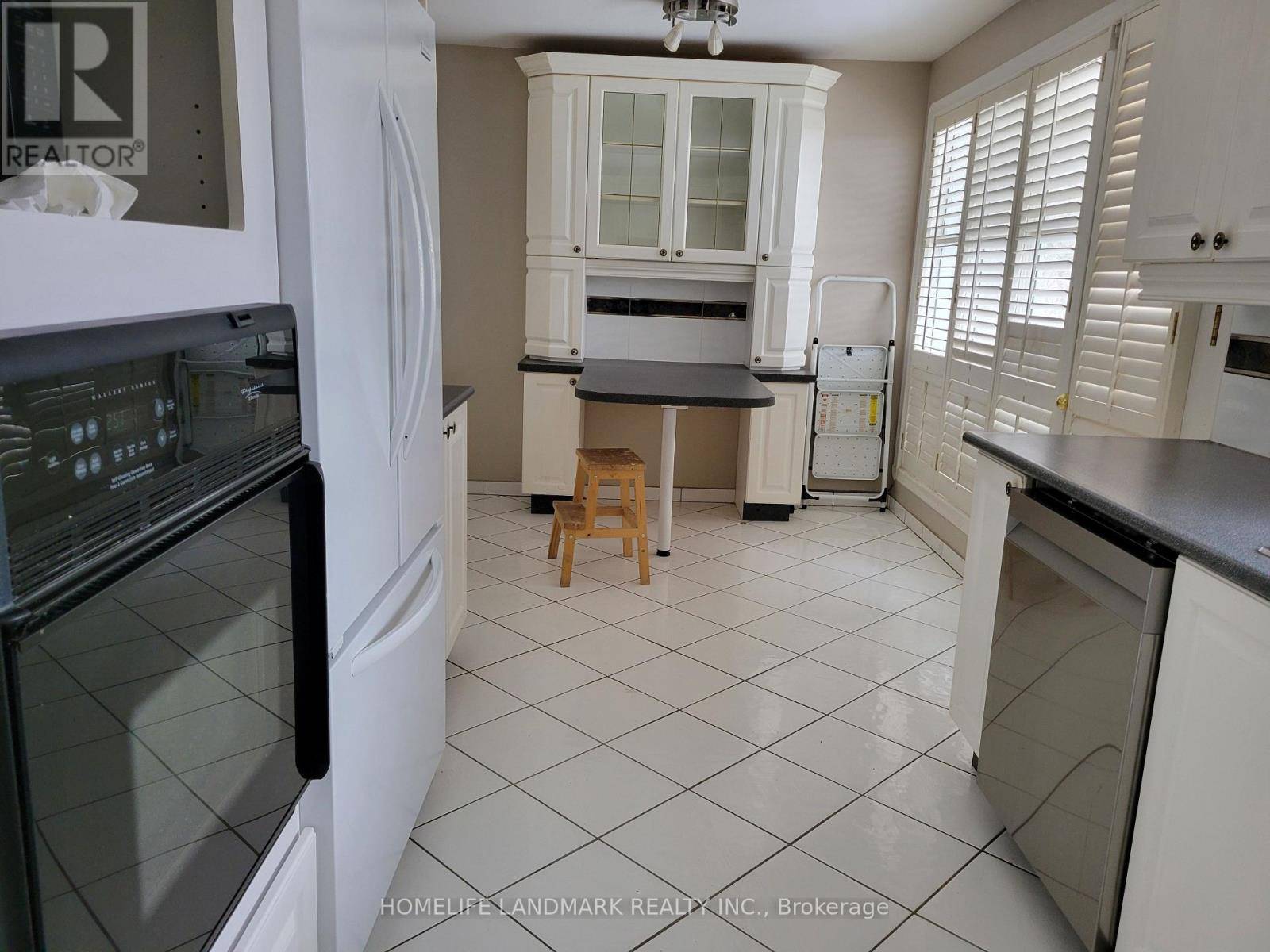 Toronto (bridle Path-sunnybrook-york Mills), ON M3C2M6,42 SAINTFIELD AVENUE