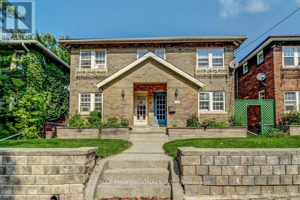 Toronto (mount Pleasant West), ON M4S1J7,220 Millwood RD #Lower