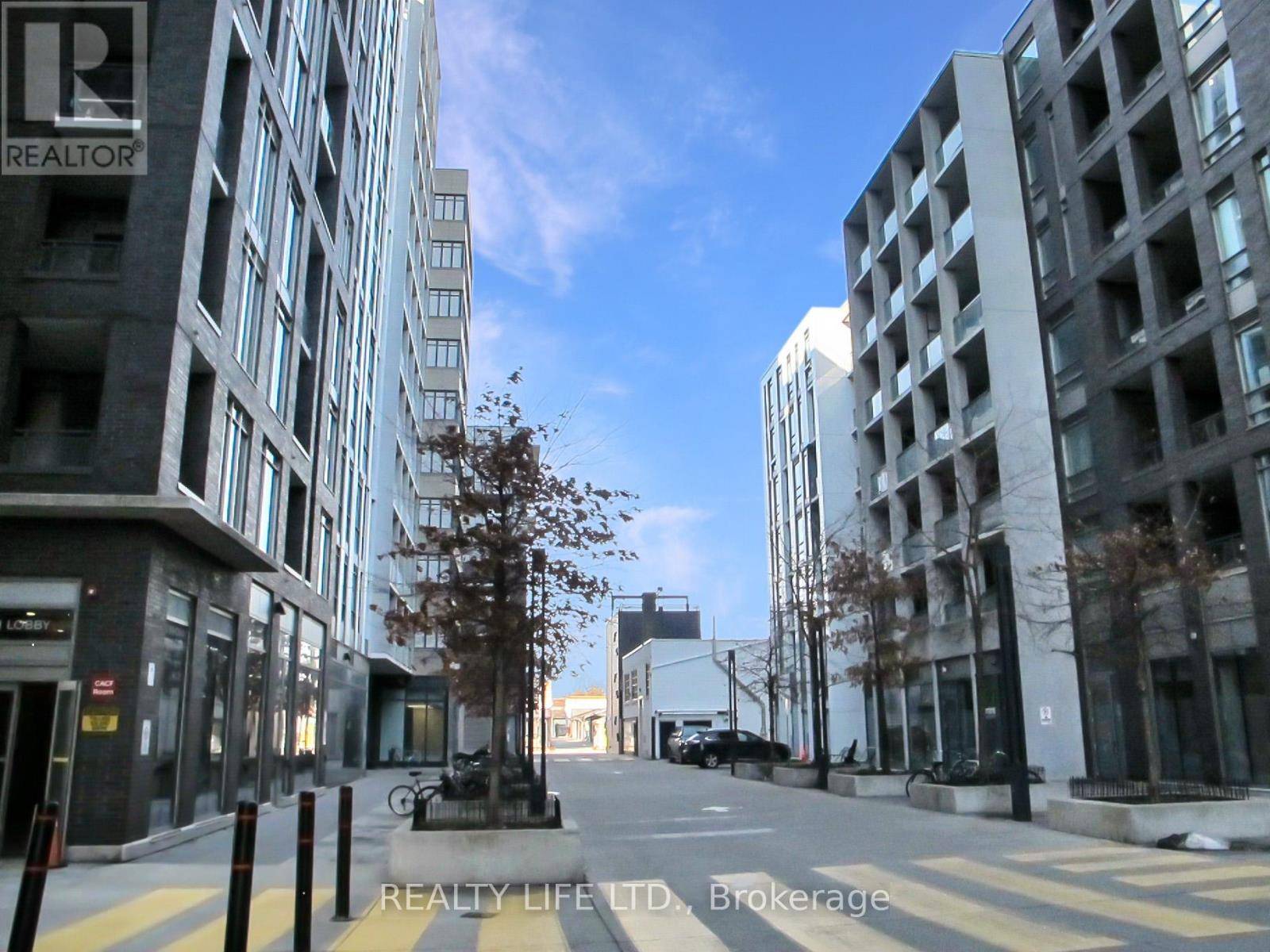 Toronto (little Portugal), ON M6J0E5,20 Minowan Miikan LN #904