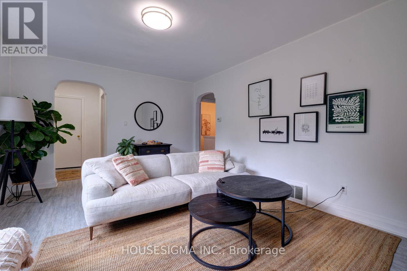 Toronto (lansing-westgate), ON M2N1A2,22 GWENDOLEN AVENUE