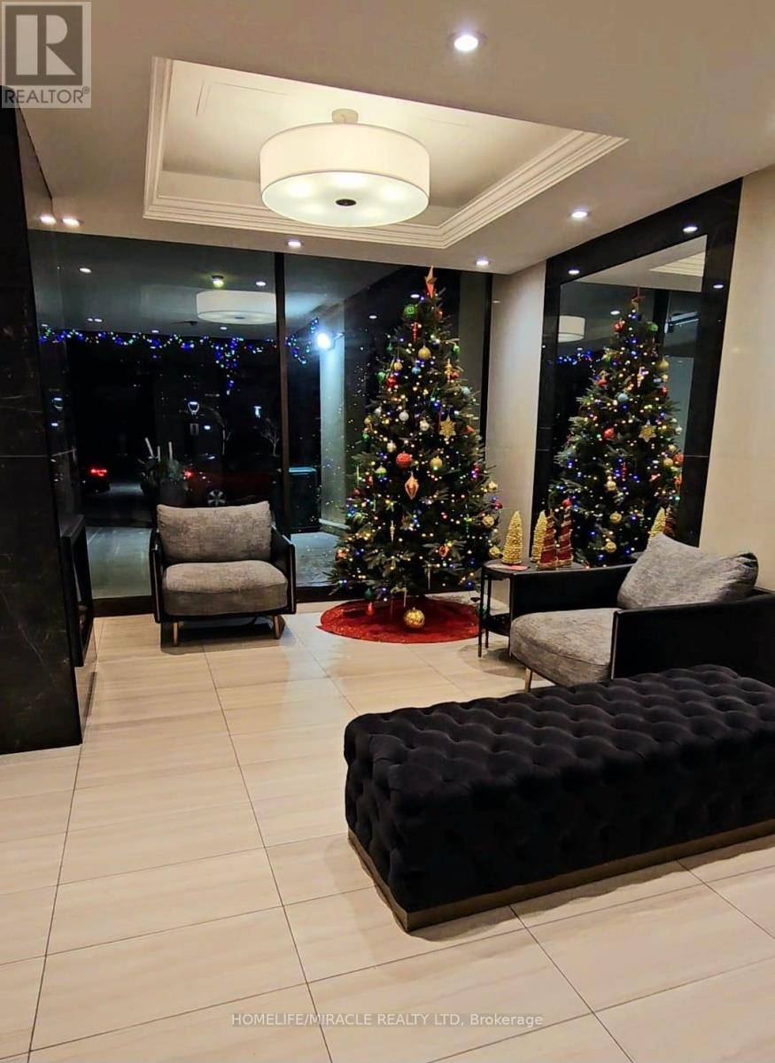 Toronto (flemingdon Park), ON M1C1S5,715 Don Mills RD #201