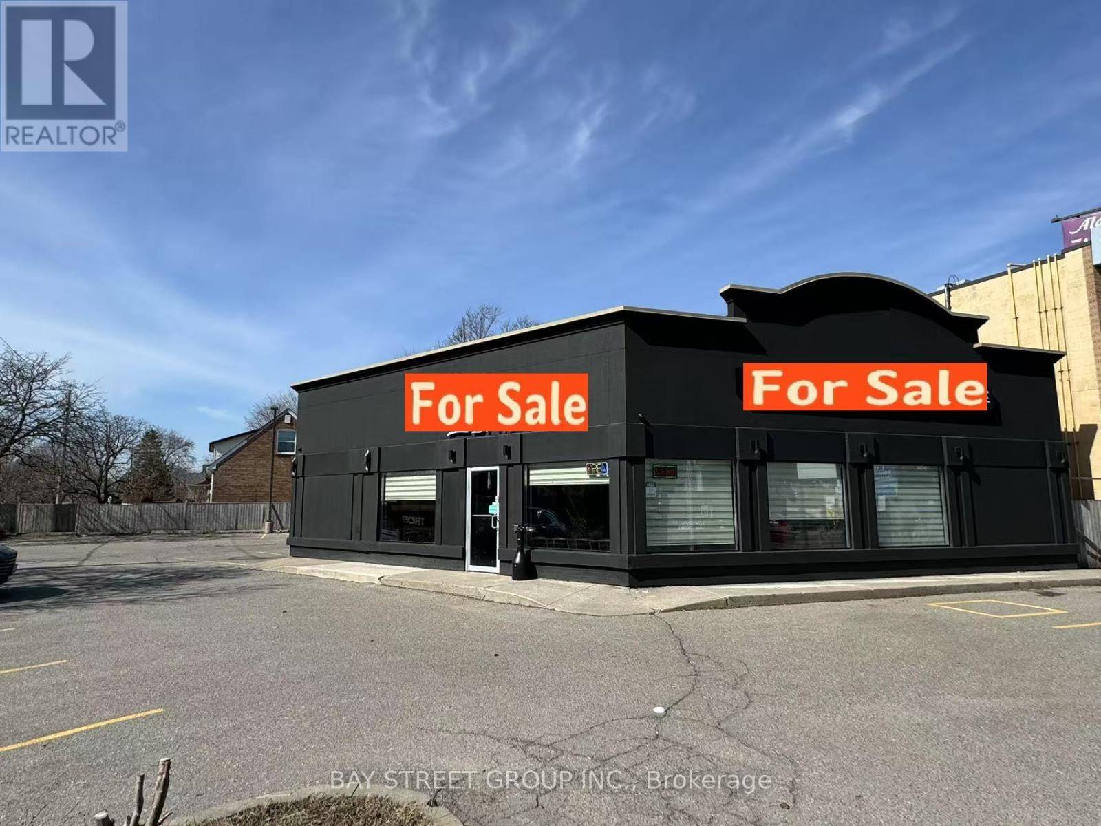 Toronto (newtonbrook West), ON M2M3W7,6114 YONGE STREET