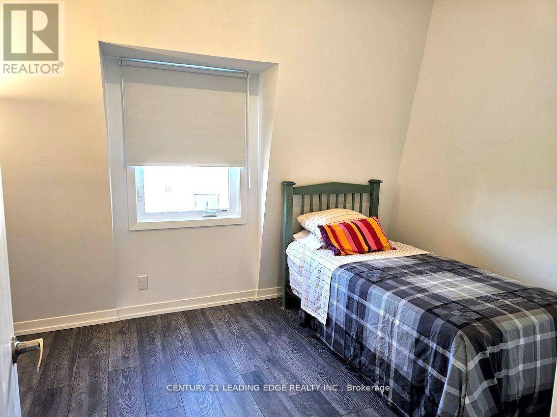 Toronto (victoria Village), ON M4A1C5,10 Spruce Pines CRES #Room4