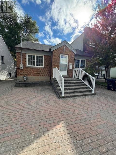 Toronto (lansing-westgate), ON M2N1N2,227 SHEPPARD AVENUE W