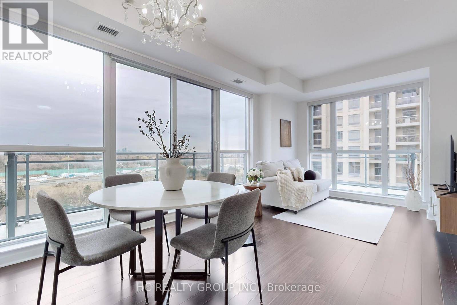 Toronto (bayview Village), ON M2K0B9,17 Kenaston GDNS #805