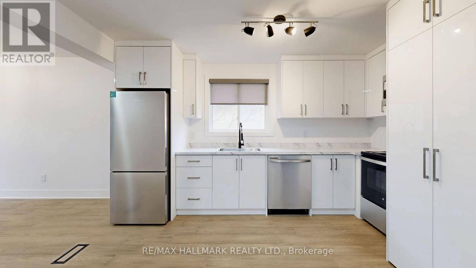 Toronto (clanton Park), ON M3H2S4,663 Sheppard AVE West ##2 Main