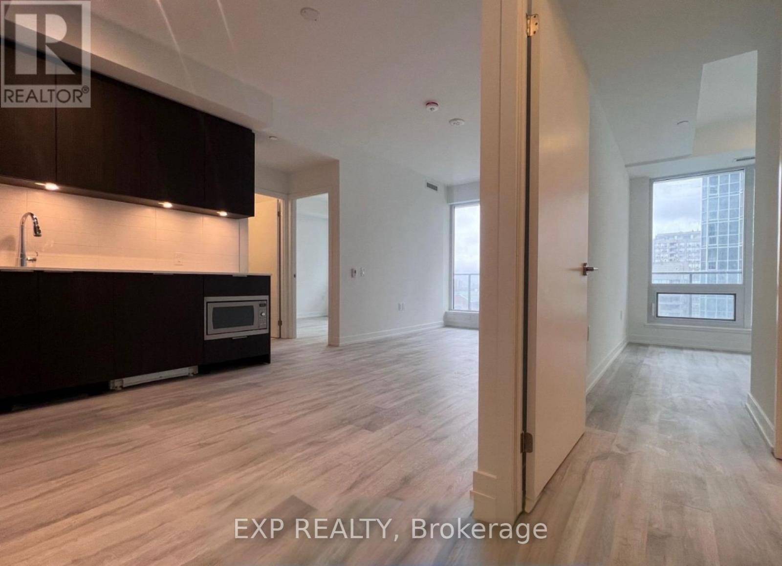 Toronto (newtonbrook East), ON M2M0B9,8 Olympic Garden DR #1605