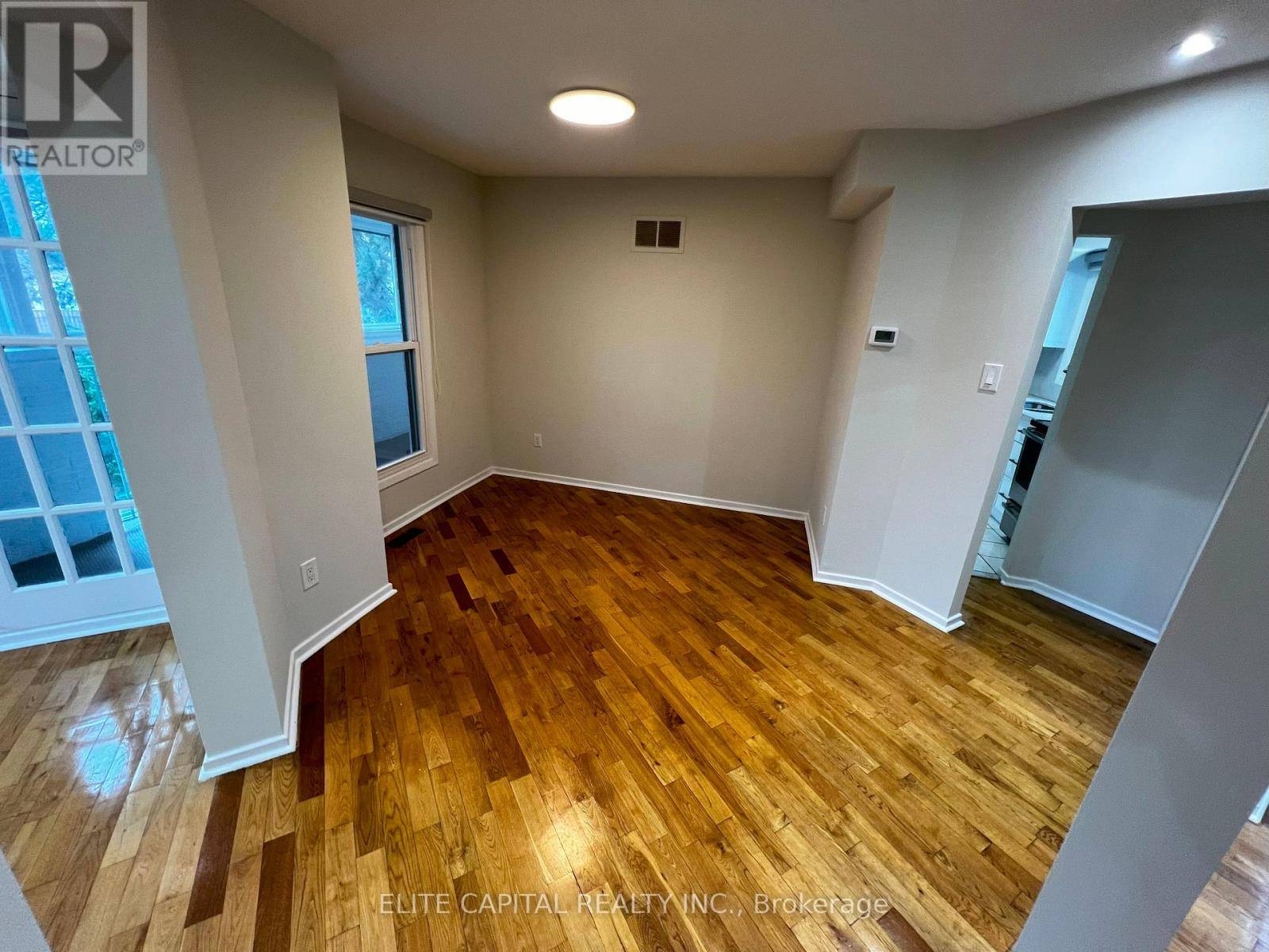 Toronto (hillcrest Village), ON M2H2Z9,9 LOFTY HILL WAY