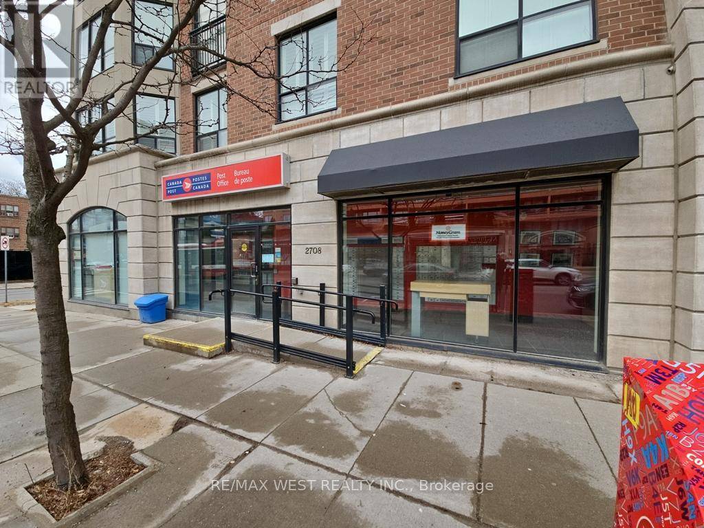 Toronto (lawrence Park South), ON M4N2H9,2708 YONGE STREET
