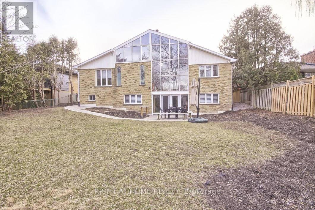 Toronto (victoria Village), ON M4A1N6,122 ELVASTON DRIVE