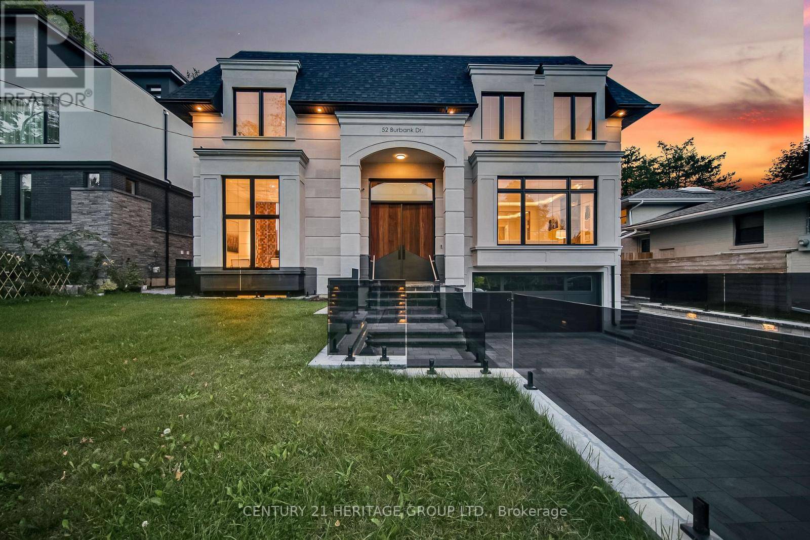 Toronto (bayview Village), ON M2K1N2,52 BURBANK DRIVE