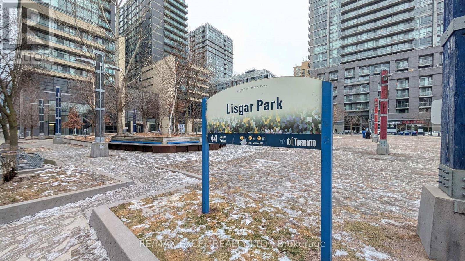 Toronto (little Portugal), ON M6J0C7,36 Lisgar ST ##821W