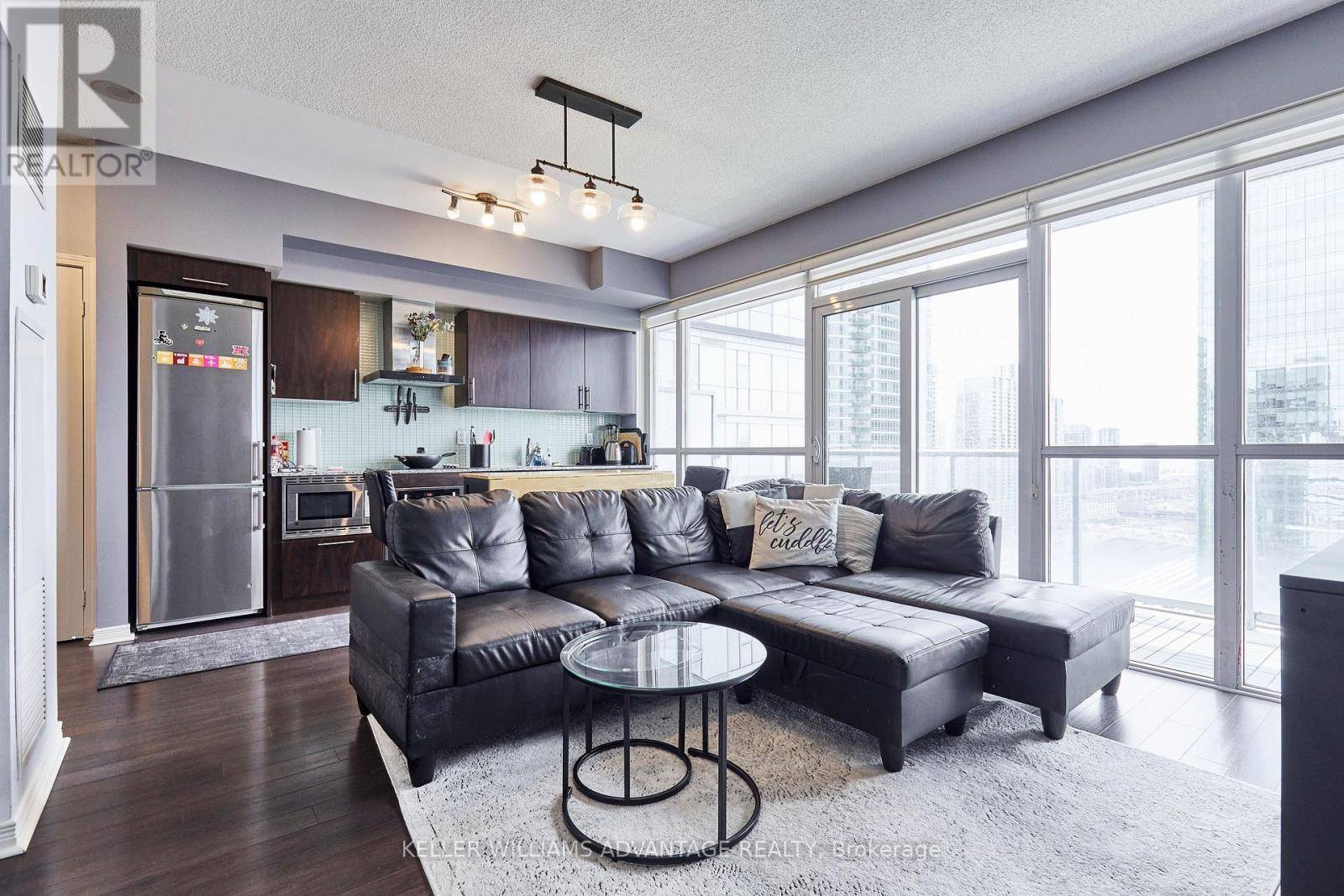 Toronto (waterfront Communities), ON M5V0K3,352 Front ST West #2214