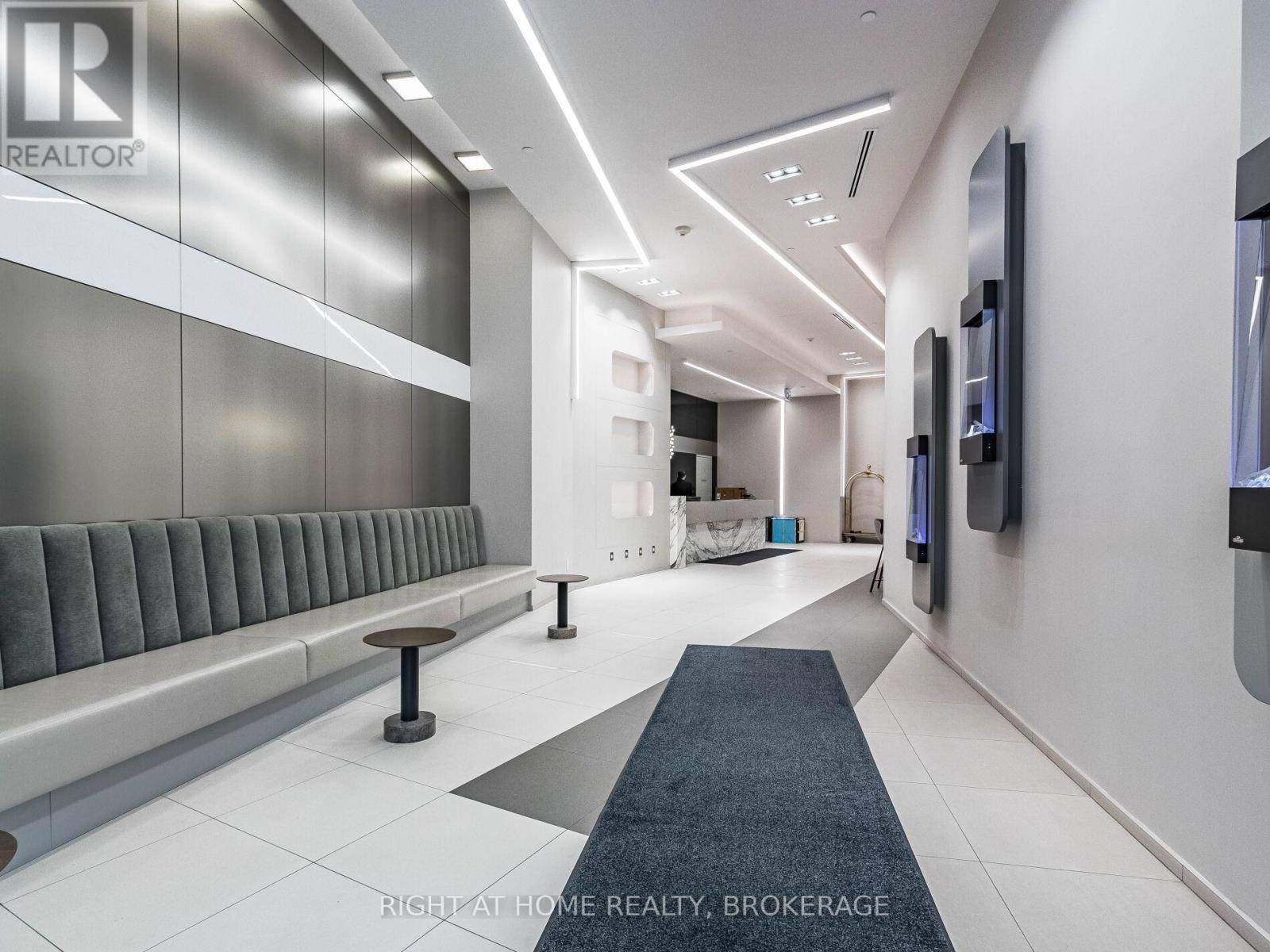 Toronto (oakwood Village), ON M6E0A1,1603 Eglinton AVE West #216