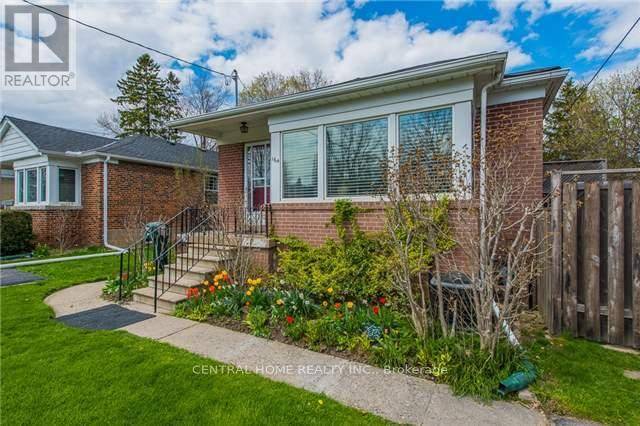 Toronto (lansing-westgate), ON M2N1C7,164 FRANKLIN AVENUE