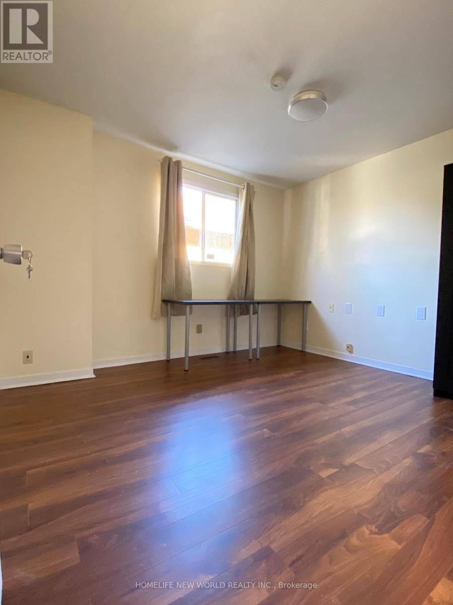 Toronto (lansing-westgate), ON M2N1N5,290 SHEPPARD AVENUE W