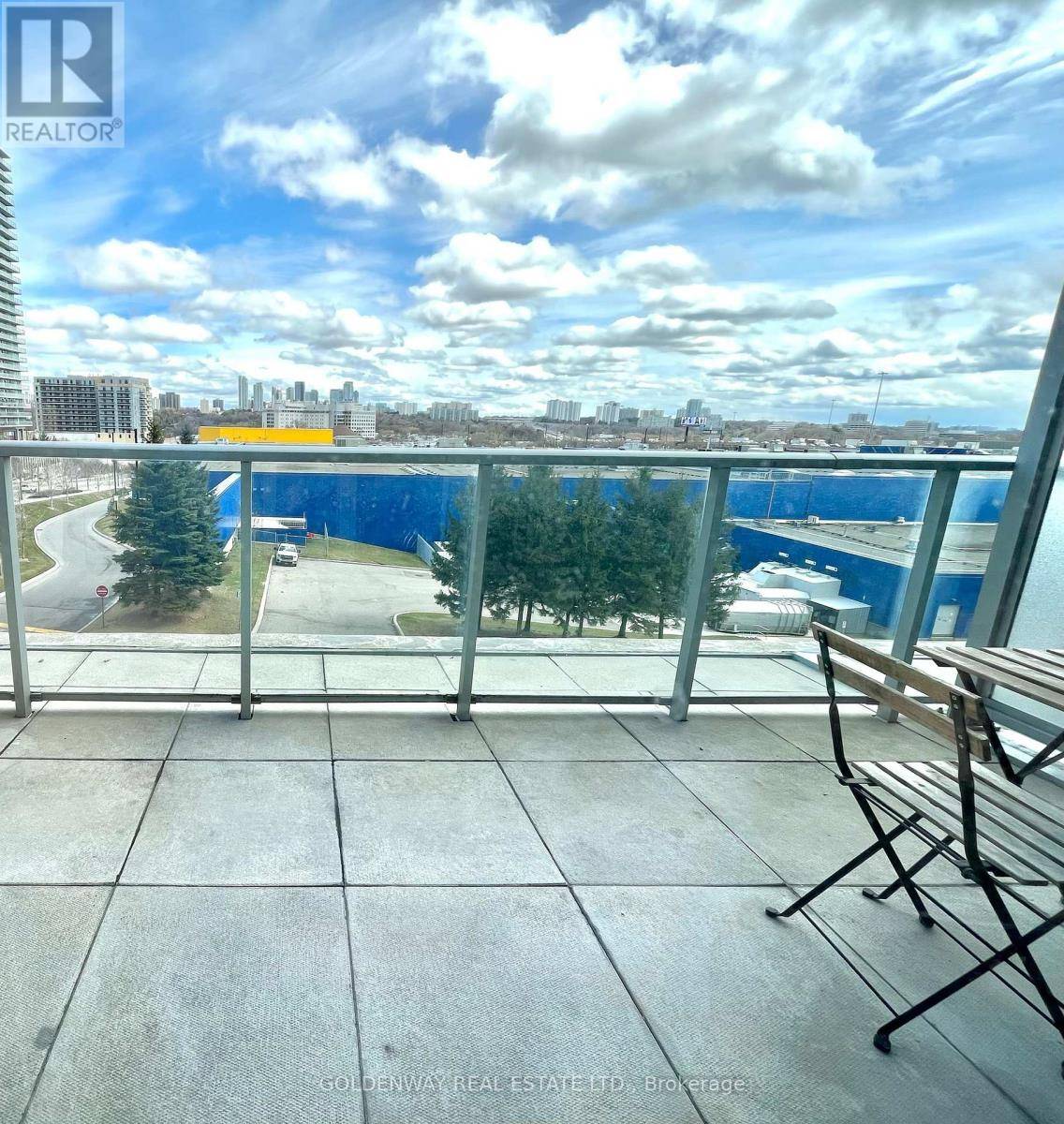 Toronto (bayview Village), ON M2K0C1,121 McMahon DR #303