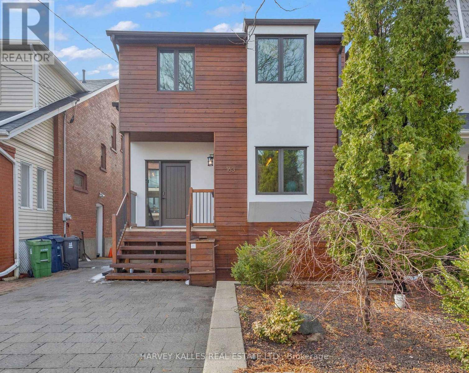 Toronto (mount Pleasant West), ON M4S1L9,163 BELSIZE DRIVE