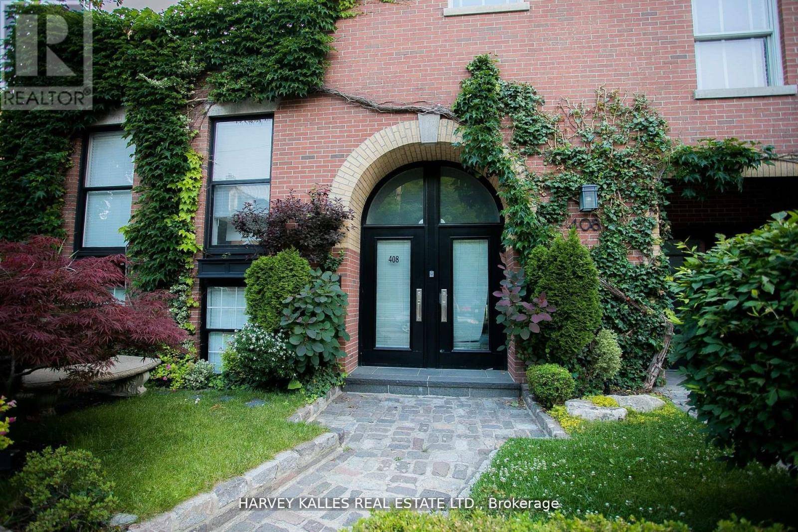 Toronto (moss Park), ON M5A2W1,408 ONTARIO STREET