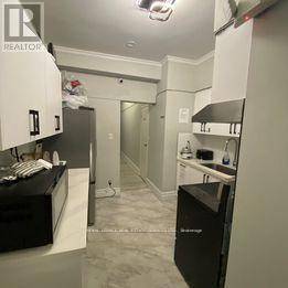 Toronto (cabbagetown-south St. James Town), ON M5A2L1,206 Carlton ST #106