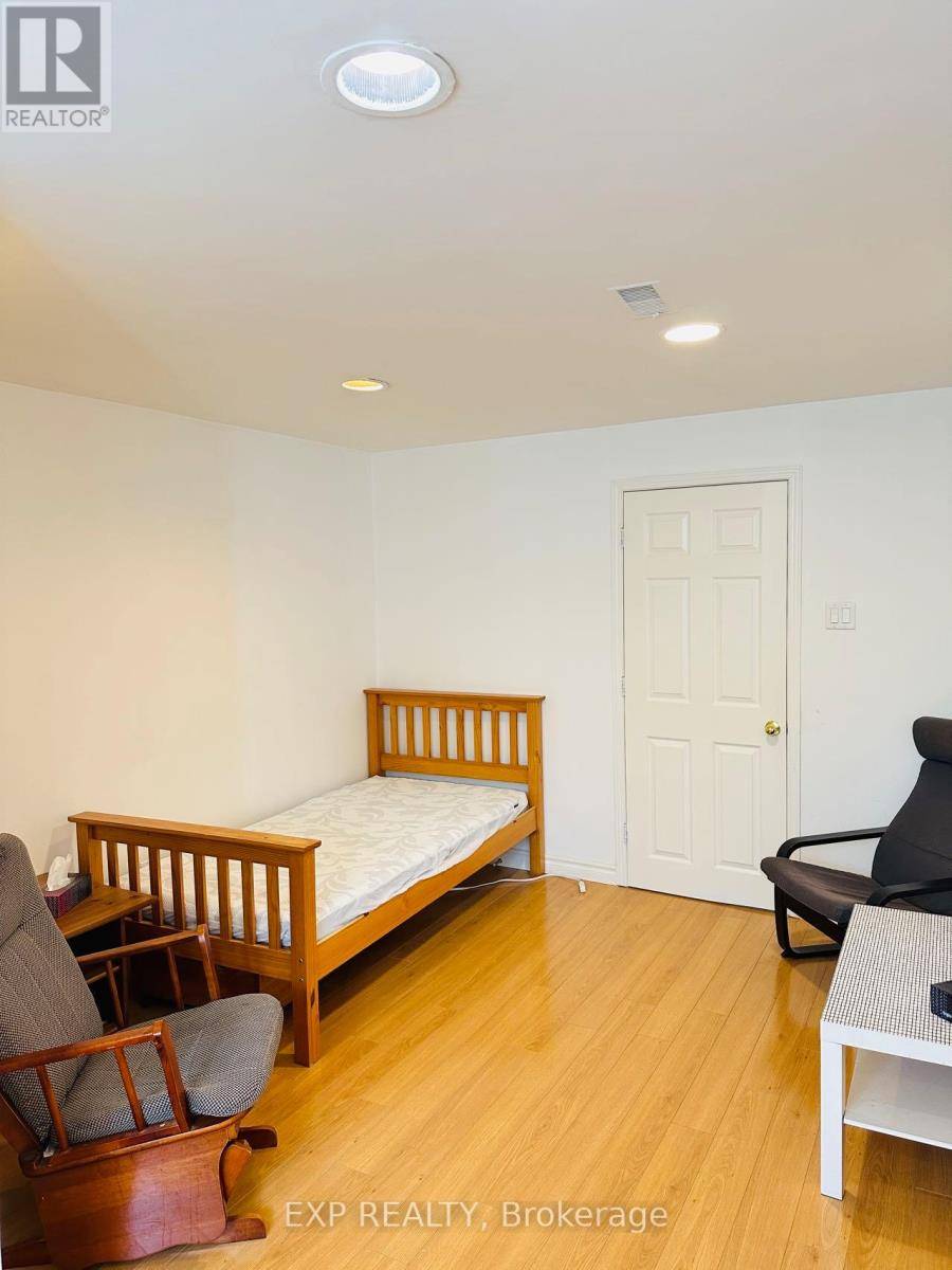 Toronto (bayview Village), ON M2K1J8,20 Maureen DR #Lower