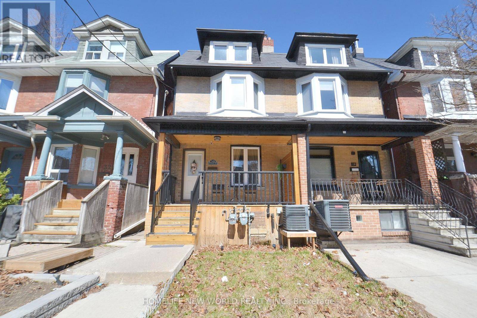 Toronto (annex), ON M6G1P1,30 Barton AVE #1