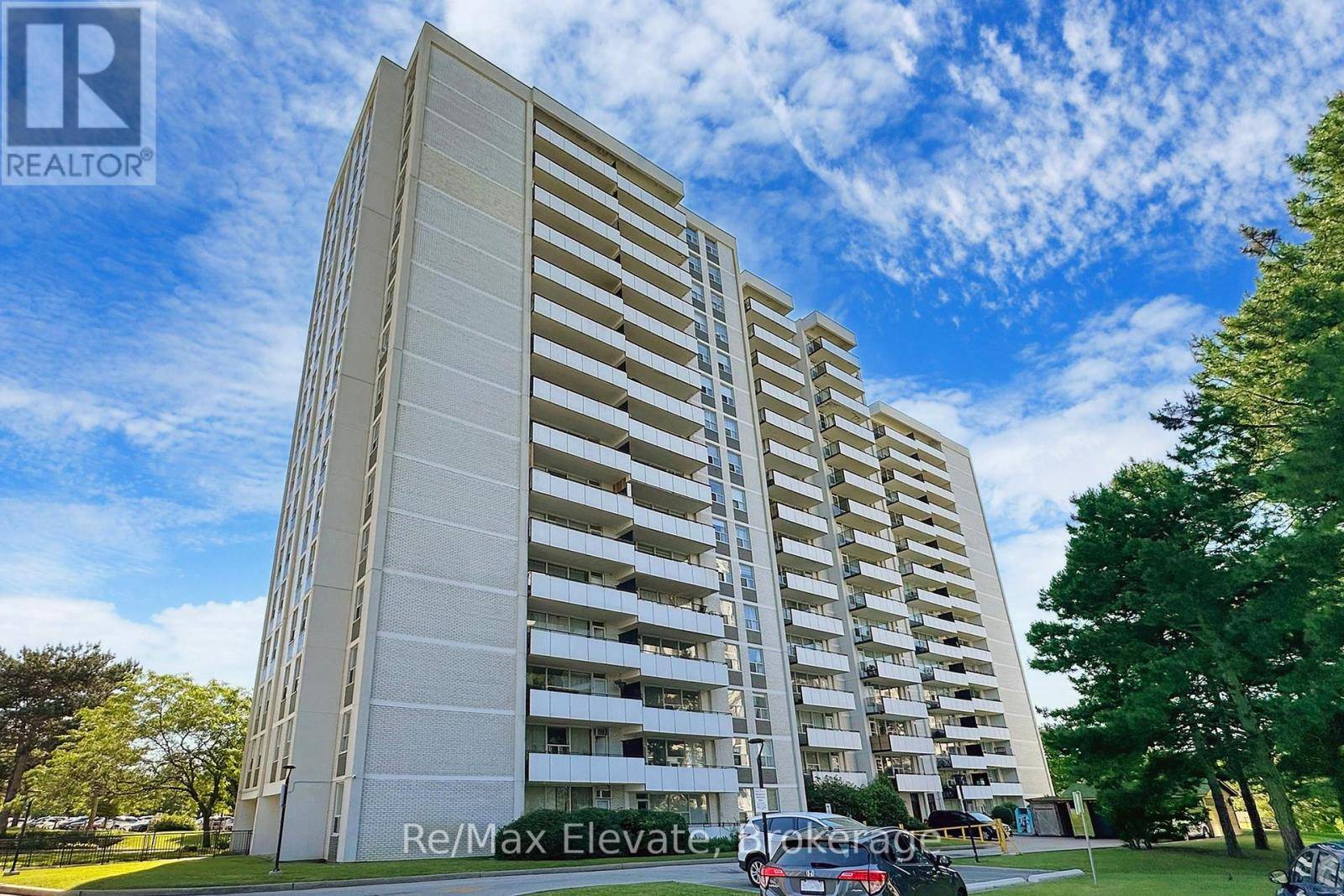 Toronto (henry Farm), ON M2J1M2,20 Forest Manor RD #702