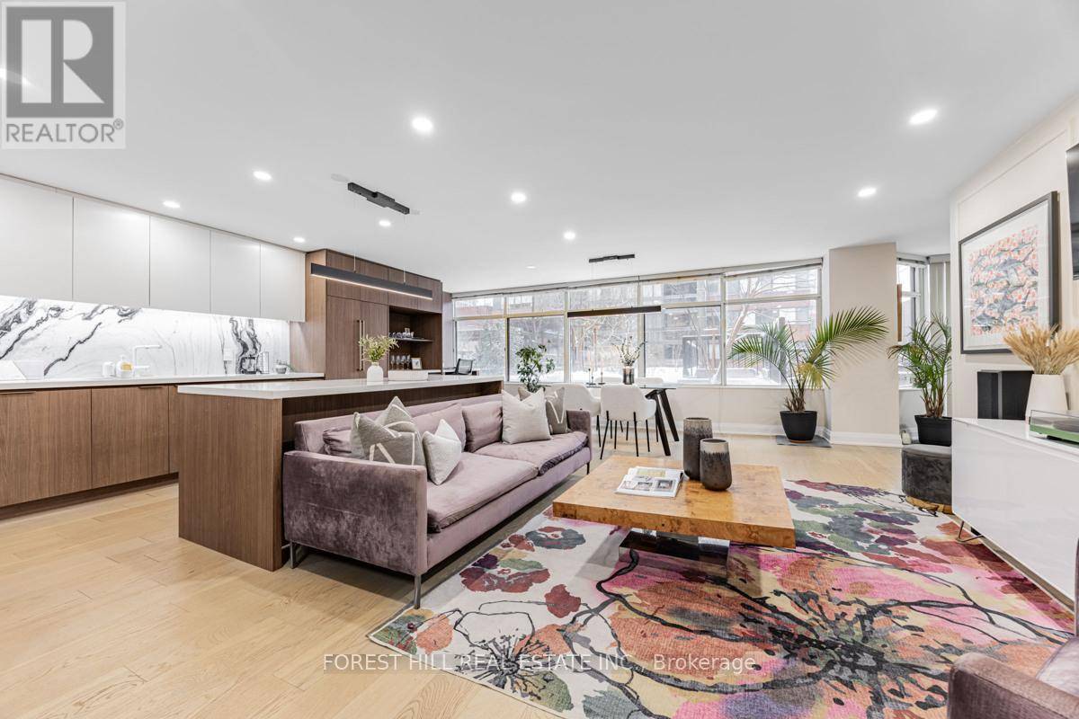 Toronto (annex), ON M4W3P5,900 Yonge ST #201