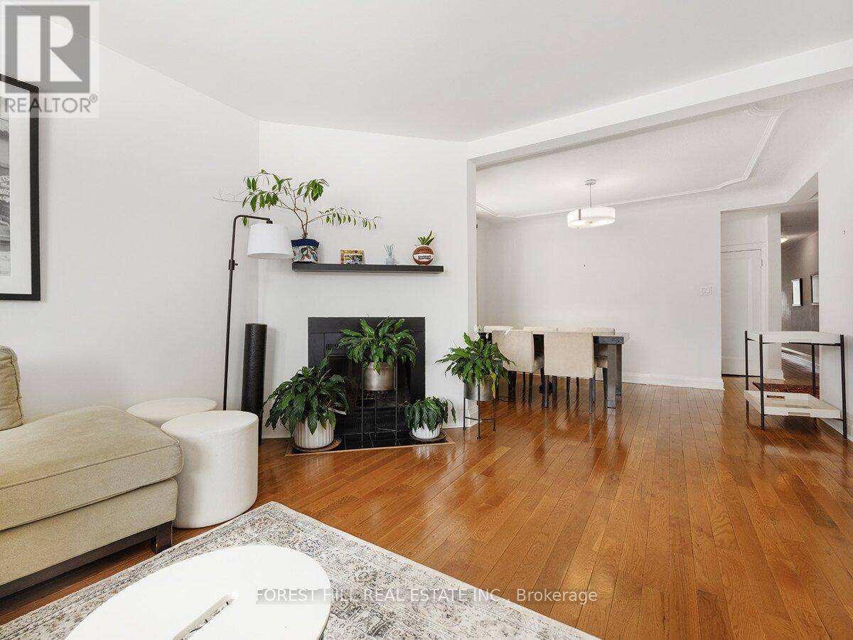 Toronto (lawrence Park South), ON M4R1P6,14B GLENVIEW AVENUE