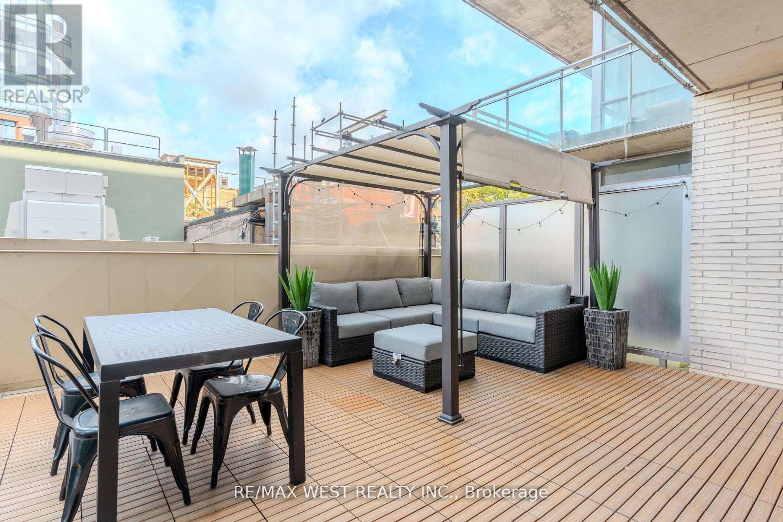 Toronto (waterfront Communities), ON M5V2M6,66 Portland ST #212