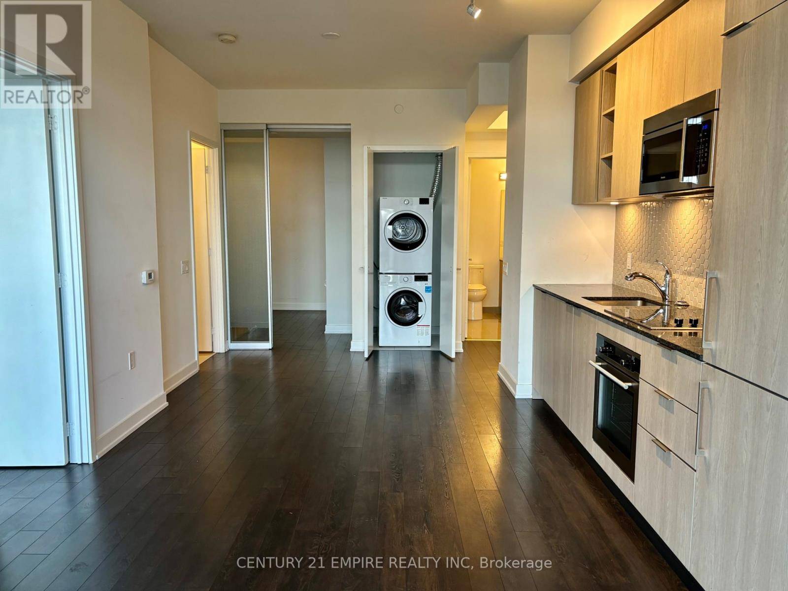 Toronto (niagara), ON M6K0C8,50 Ordnance ST #2607