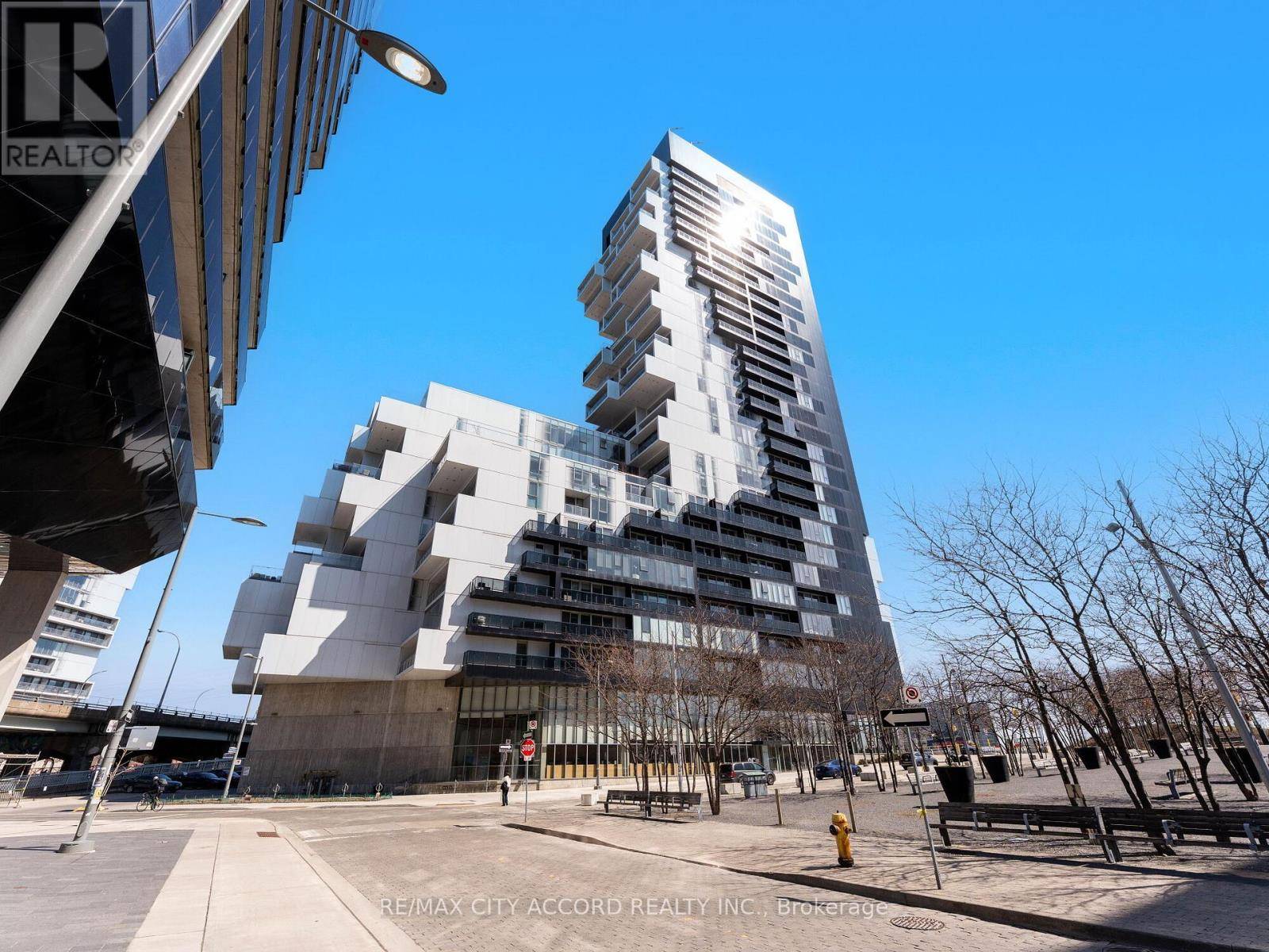 Toronto (moss Park), ON M5A0M4,170 Bayview AVE #305