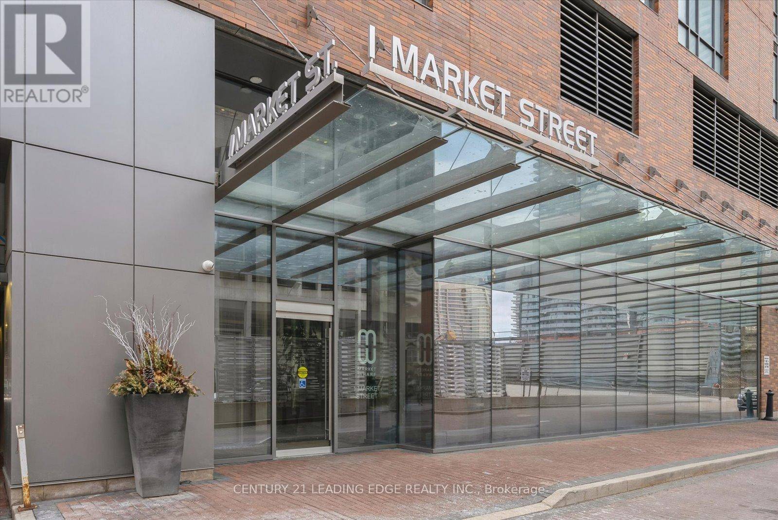Toronto (waterfront Communities), ON M5E0A2,1 Market ST #1313