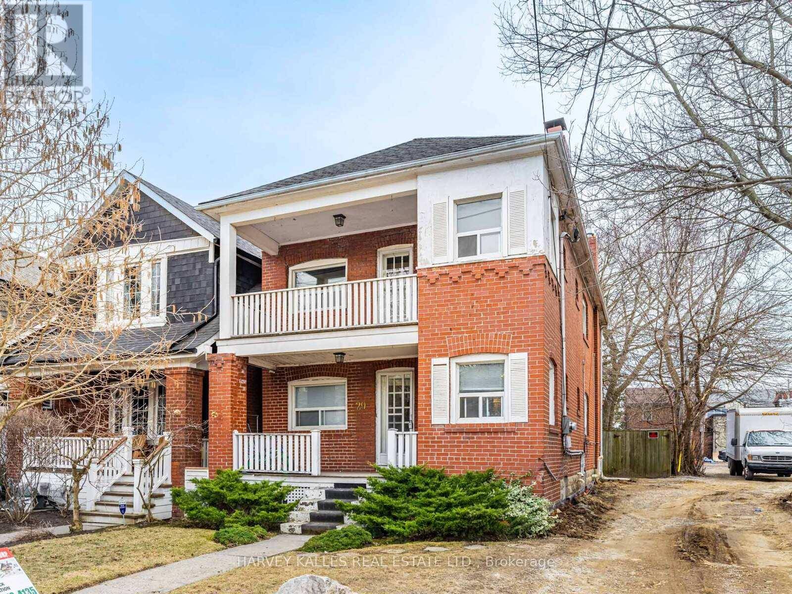 Toronto (lawrence Park North), ON M4N2A7,29 SNOWDON AVENUE