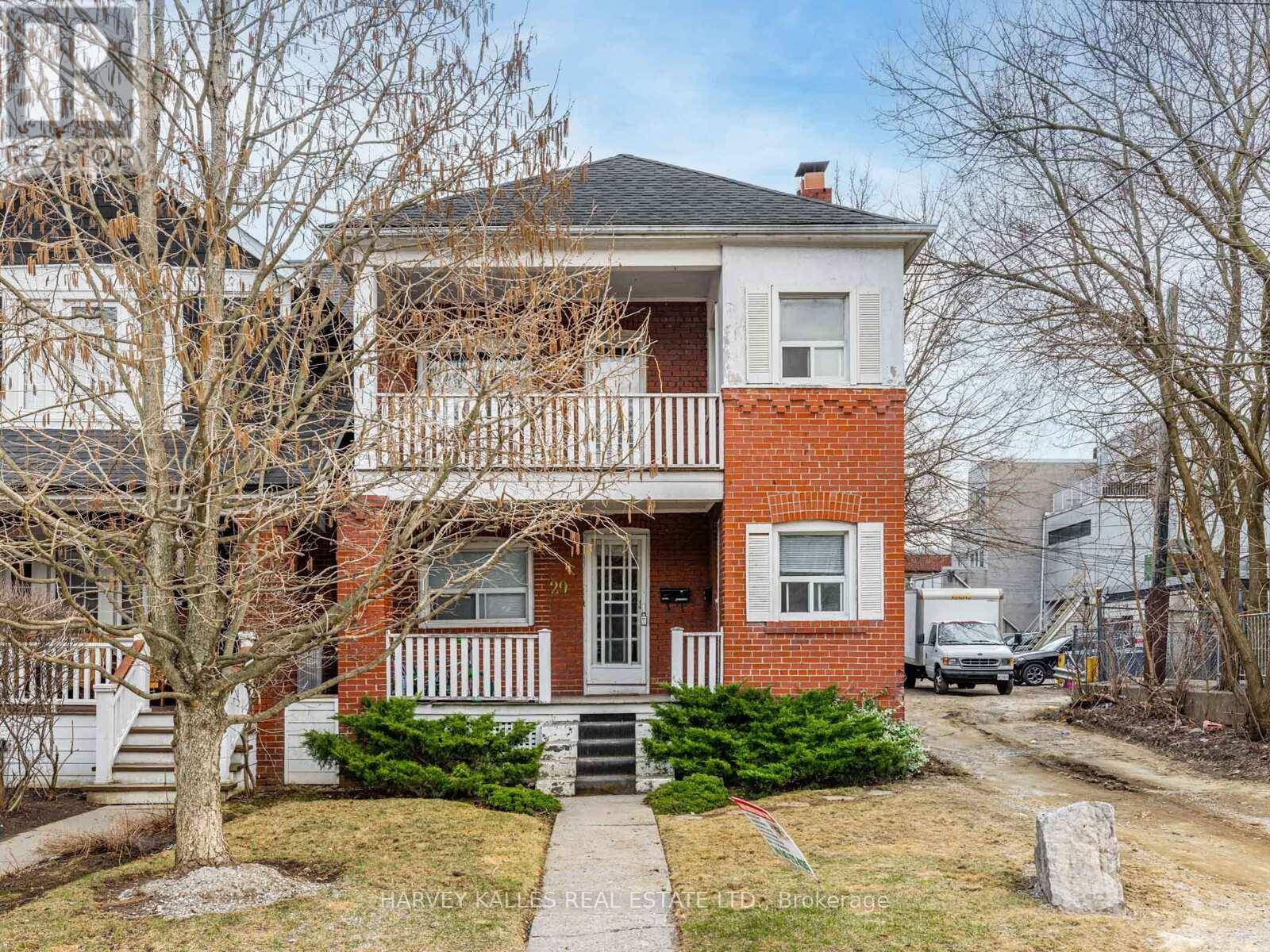 Toronto (lawrence Park North), ON M4N2A7,29 SNOWDON AVENUE