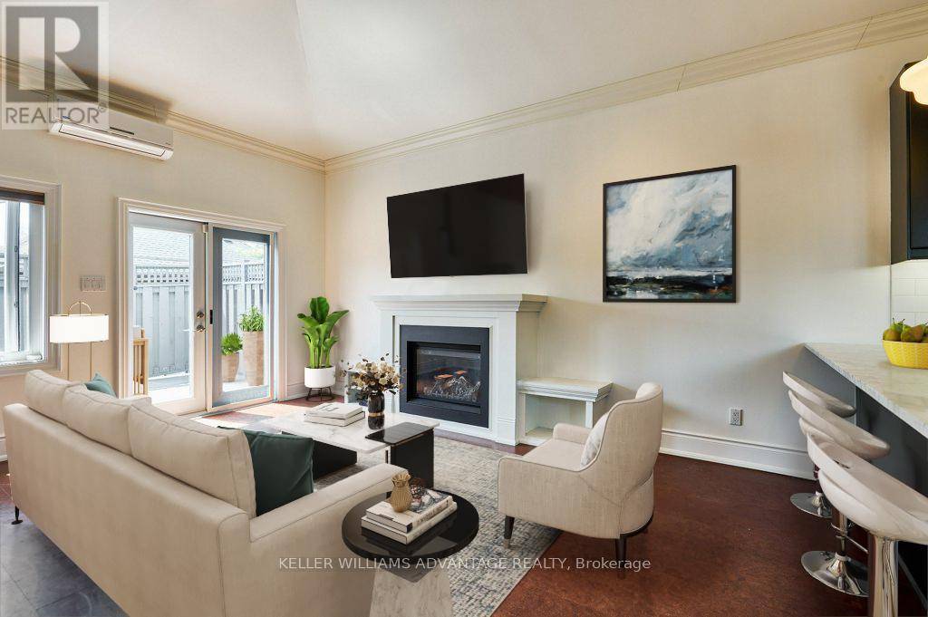 Toronto (mount Pleasant East), ON M4S1H9,477 DAVISVILLE AVENUE