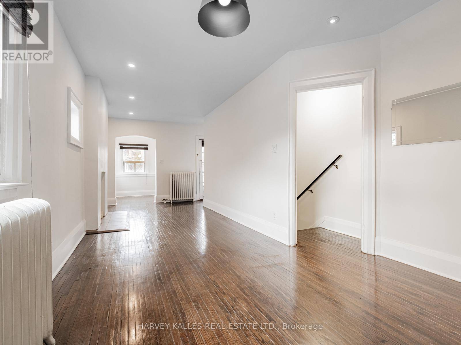 Toronto (lawrence Park North), ON M4N2A7,29 SNOWDON AVENUE