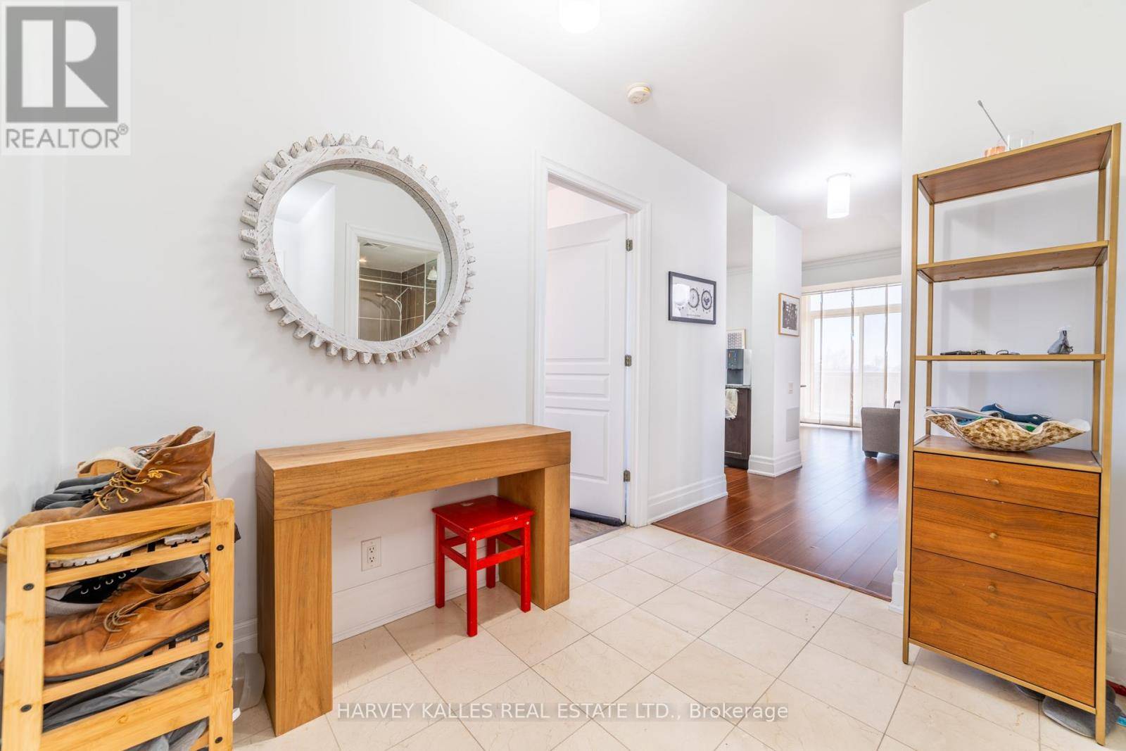 Toronto (newtonbrook West), ON M2R3Y4,777 Steeles AVE West #LPH9