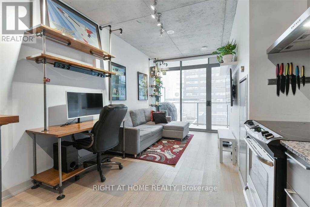 Toronto (waterfront Communities), ON M5V0H6,650 King ST West #602